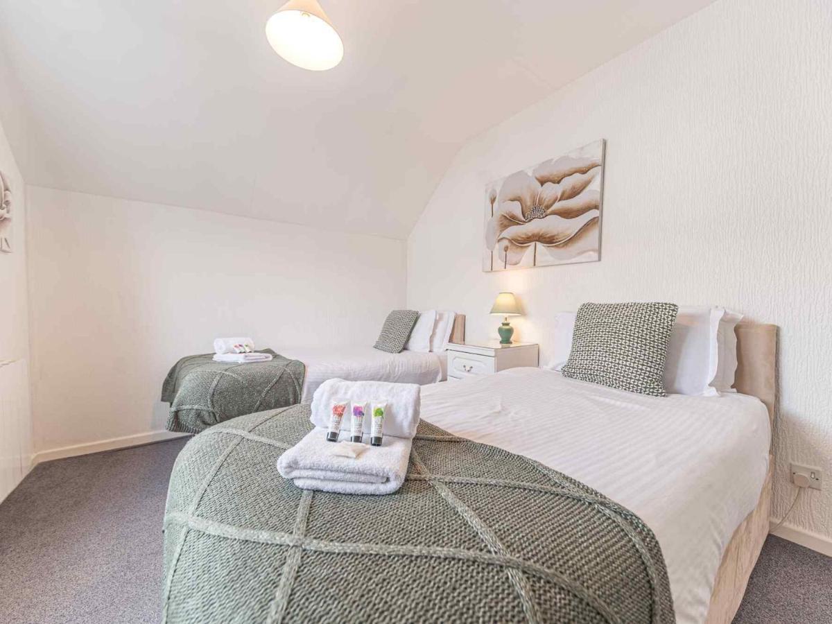 Pass The Keys Comfortable 3 Bed In Central Bowness With Parking Windermere Buitenkant foto