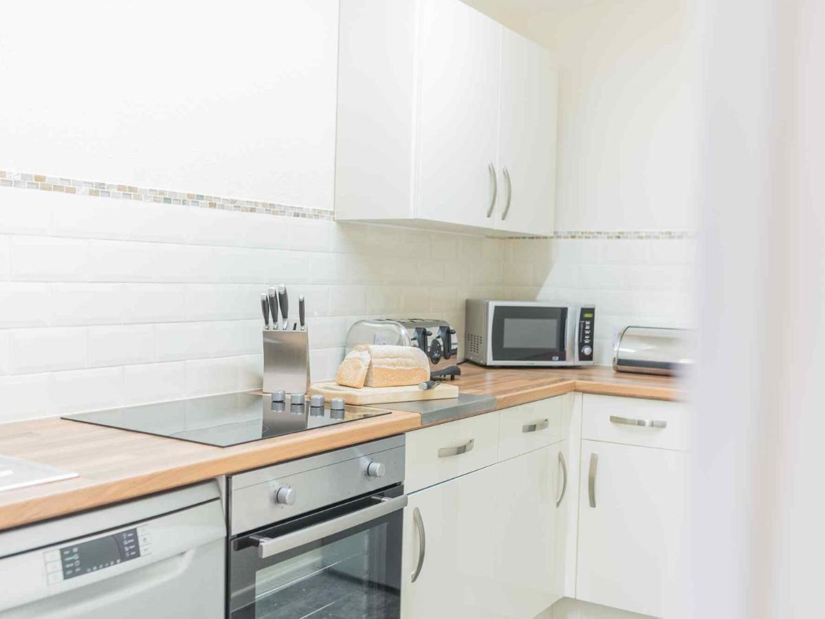 Pass The Keys Comfortable 3 Bed In Central Bowness With Parking Windermere Buitenkant foto