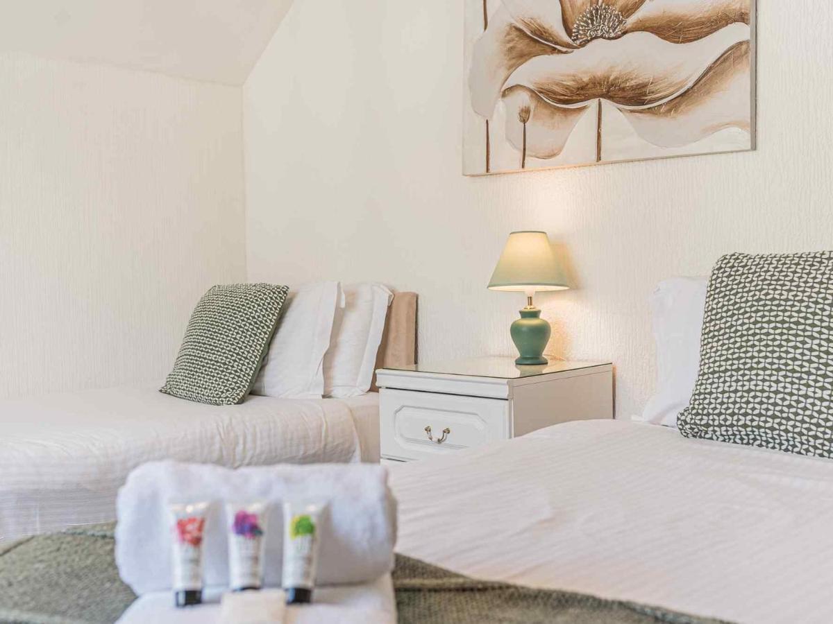 Pass The Keys Comfortable 3 Bed In Central Bowness With Parking Windermere Buitenkant foto